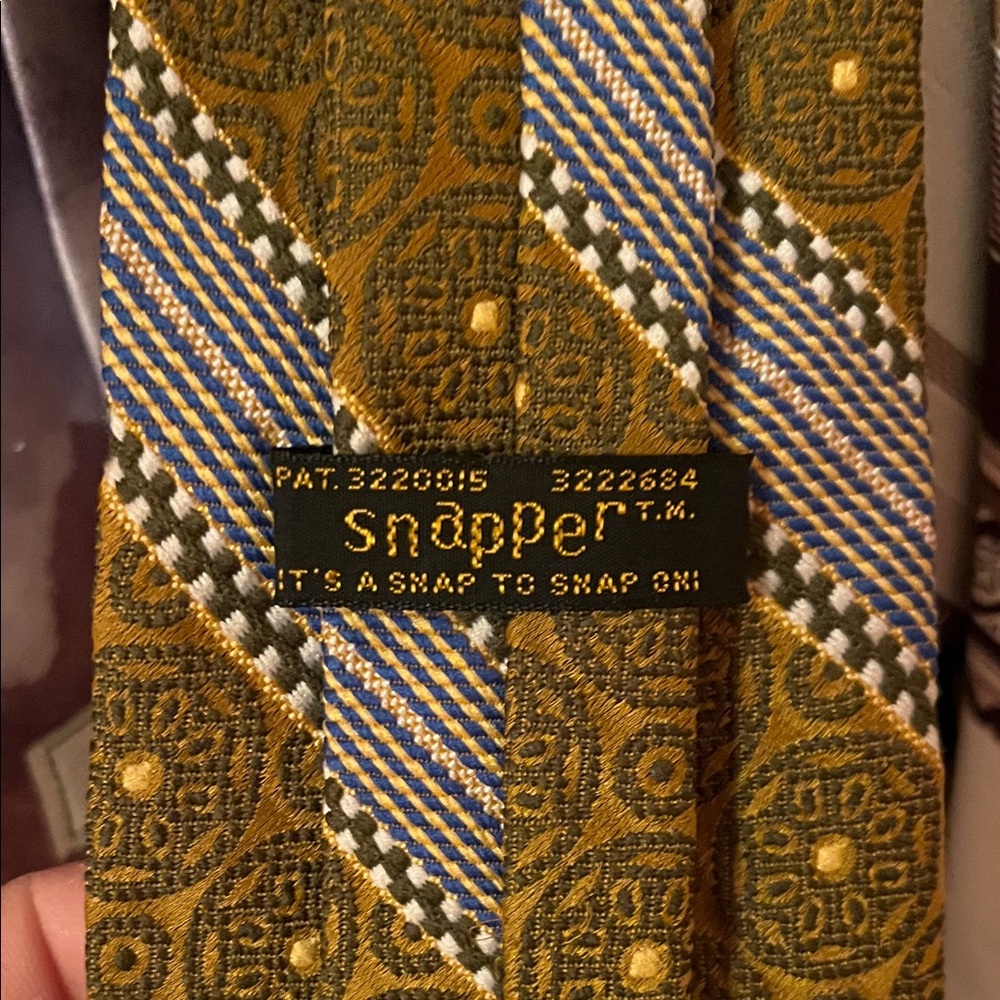 Elegant Men's Vintage Clip On Tie Collection - Picture 15 of 16